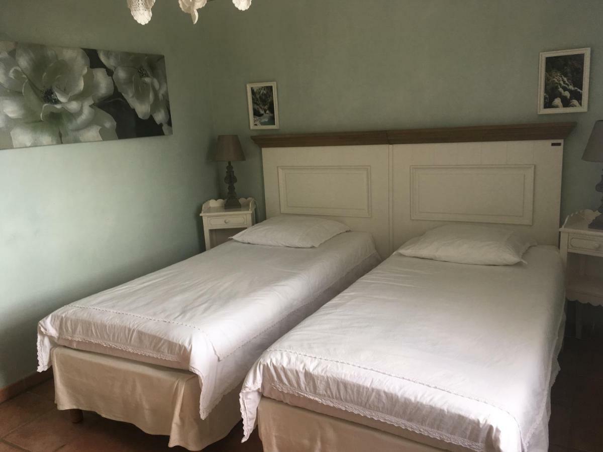 La Ferme Du Petit Segries Bed And Breakfast Moustiers-Sainte-Marie Dış mekan fotoğraf
